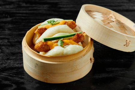 STEAMED BUNS CHICKEN